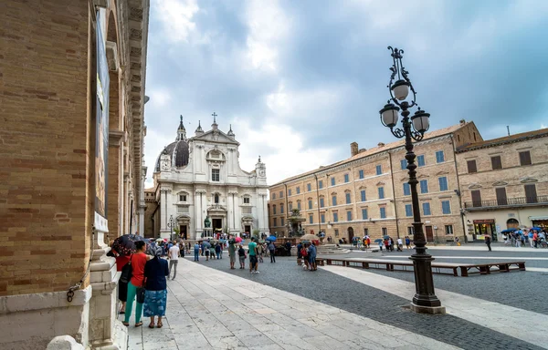 Santuario della Santa Casa, poutní kostel v Loreto, Itálie — Stock fotografie