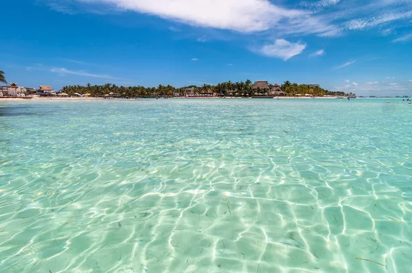 Tropische zee in isla mujeres, mexico — Stockfoto