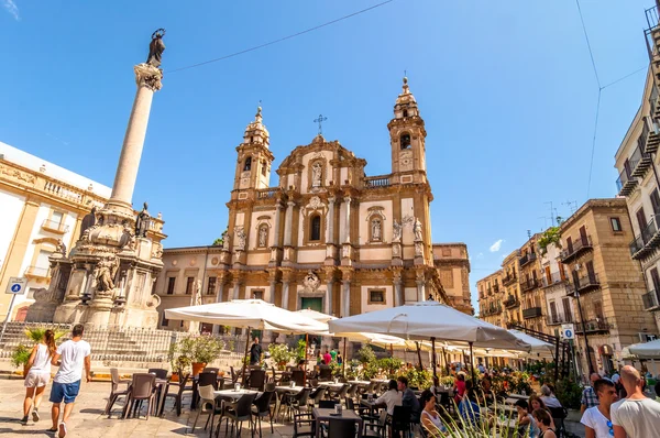 San Domenico plein en kerk in Palermo, Italië — Stockfoto