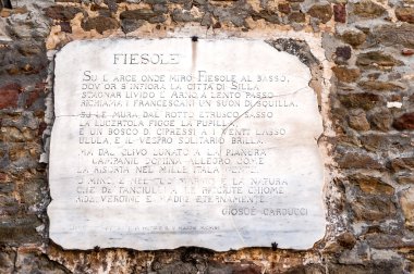 Mermer tabak duvardaki Fiesole Manastırı