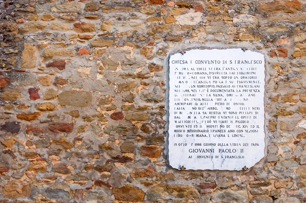 Мармурова плита на стіні в місті Fiesole монастир — стокове фото