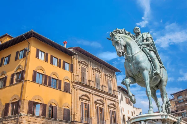 Estatua de Cosme de Medici en Florencia, Italia — Foto de Stock