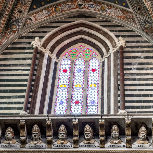 Interni della Cattedrale di Santa Maria Assunta a Siena — Foto Stock