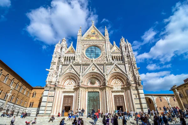 Catedral de Santa Maria Assunta em Siena, Itália — Fotografia de Stock