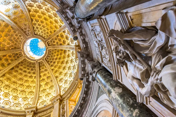 Kathedraal van Santa Maria Assunta interieurs in Siena — Stockfoto