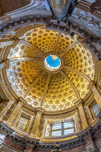 Kathedraal van Santa Maria Assunta interieurs in Siena — Stockfoto