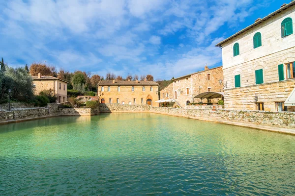 Bagno Vignoni vila medieval na Toscana — Fotografia de Stock