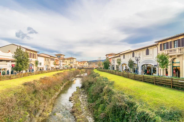 Shopping Outlet in Barberino di Mugello — Stock Photo, Image