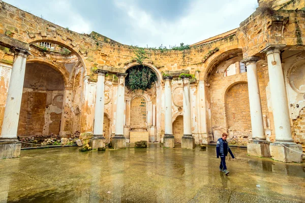 Sant'Ignazio kyrkan ruiner i Mazara del Vallo, Sicilien — Stockfoto