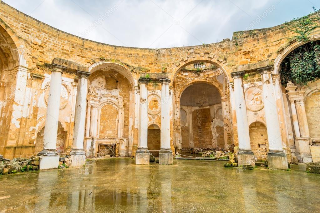 Lutto A Mazara Del Vallo Die Ruinen der Kirche Sant 'ignazio in Mazara del Vallo, Sizilien
