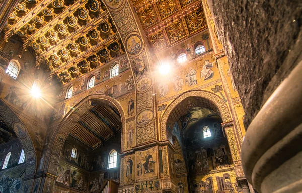 Vista interna della Cattedrale di Monreale — Foto Stock