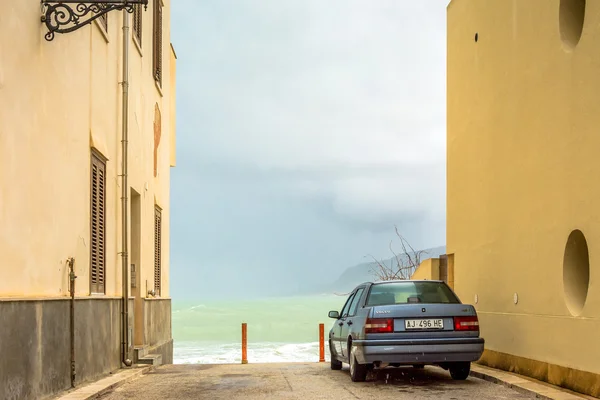 Calle y paseo marítimo en Trapani, Sicilia —  Fotos de Stock