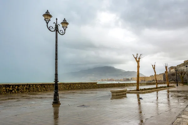 Pobřeží a nábřeží v Trapani, Sicílie — Stock fotografie