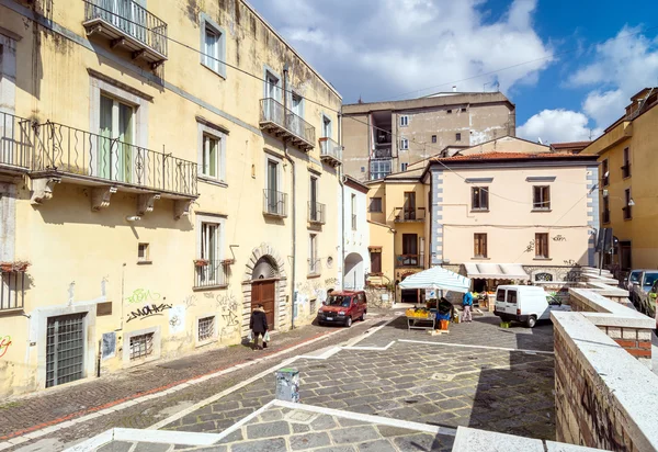 Στο κέντρο της πόλης θέα στο δρόμο στην Ποτέντσα, Ιταλία — Φωτογραφία Αρχείου