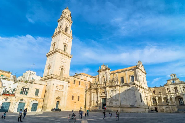 Plaza del Duomo con Catedral de Lecce — Foto de Stock