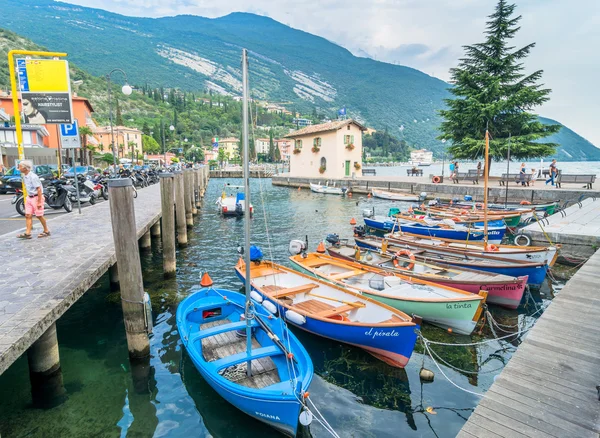 Torbole - wind surfers paradise on Lake Garda, Italy — Stock Photo, Image