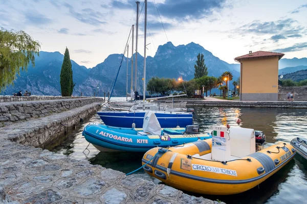 Torbole - wind surfers paradise on Lake Garda, Italy — Stock Photo, Image