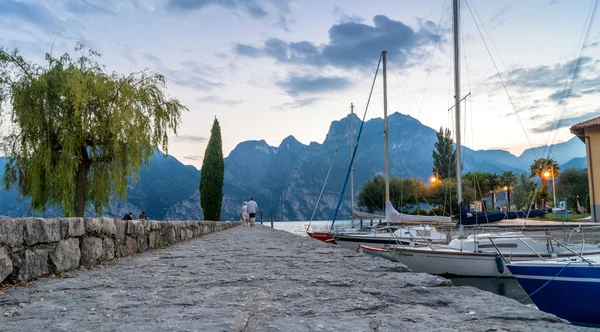 Torbole - wind surfers paradise on Lake Garda, Italy — Stock Photo, Image