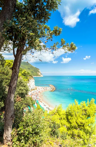 Spiaggia di Sirolo nel Parco Nazionale del Conero — Foto Stock