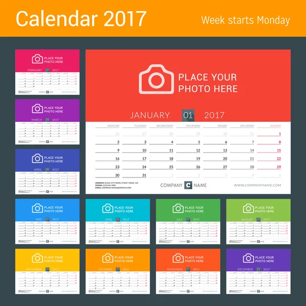 Masa takvimi 2017 yıl için. Vektör yazdırma şablonu fotoğraf için bir yer. Hafta Pazartesi başlıyor