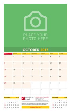 Ekim 2017. Duvar 2017 yıl için aylık takvim. Vektör tasarım yer için fotoğraf yazdırma şablonu. Hafta başlar Pazar. Sayfa 3 ay. Planlayıcısı şablonu. İleti örneği tasarım