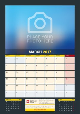 Şubat 2017. Duvar takvimi 2017 yıl için. Vektör tasarım yer için fotoğraf yazdırma şablonu. Koyu arka plan. Hafta başlıyor Pazartesi. Sayfa 3 ay. Planlayıcısı şablonu. İleti örneği tasarım