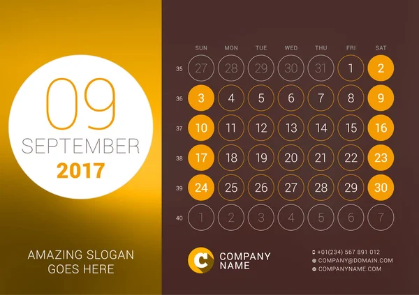 Сентябрь 2017 года. Настольный календарь на 2017 год. Шаблон для печати векторного дизайна с местом для фотографии. Неделя начинается в воскресенье. Календарная сетка с номерами недель — стоковый вектор