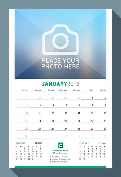 Janeiro de 2016. Calendário mensal de parede para 2016 Ano. Modelo de impressão de design vetorial com lugar para foto. A semana começa no domingo. 3 Meses na página —  Vetores de Stock