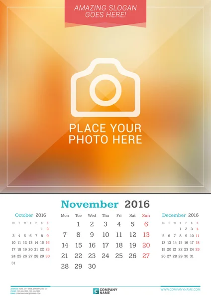 Novembro de 2016. Calendário mensal de parede para 2016 Ano. Modelo de impressão de design vetorial com lugar para foto. A semana começa segunda-feira. 3 Meses na página —  Vetores de Stock