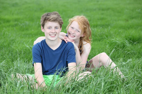 Adolescentes felizes — Fotografia de Stock