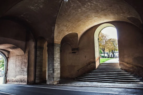 Pedestrian Tunnel Old Stone Arched Doorway Road European City — Stock Photo, Image