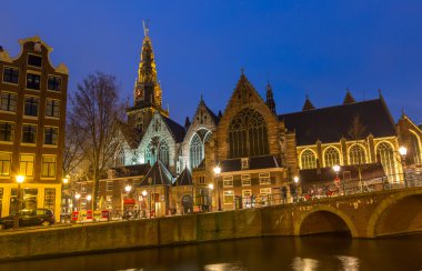 Hollanda Amsterdam eski kilise