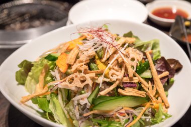 Karışık Şefin salatası.