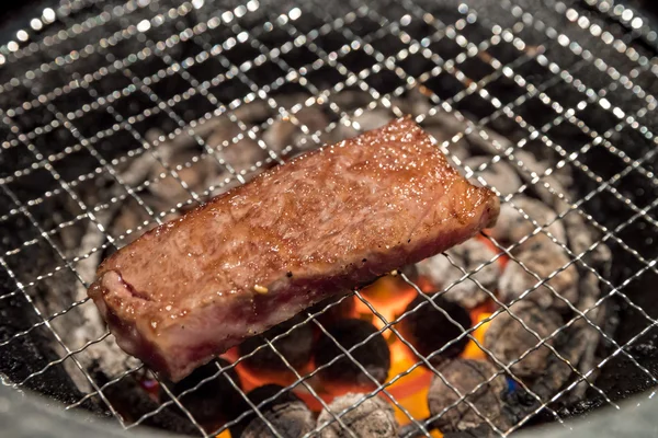 Wagyu a la parrilla Solomillo de carne yakiniku —  Fotos de Stock