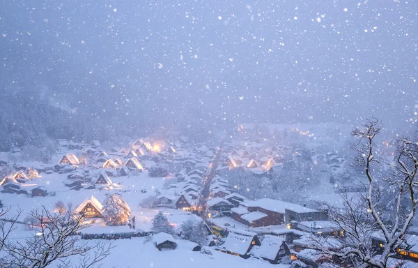 Shirakawago light-up sněžení — Stock fotografie