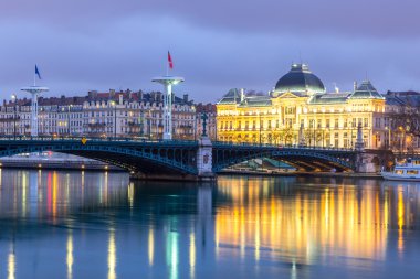 Lyon Üniversitesi Köprüsü