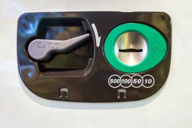 otomatik satış makinesi bozuk para Ekle