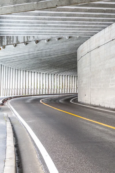 Interior de un túnel urbano en la montaña —  Fotos de Stock