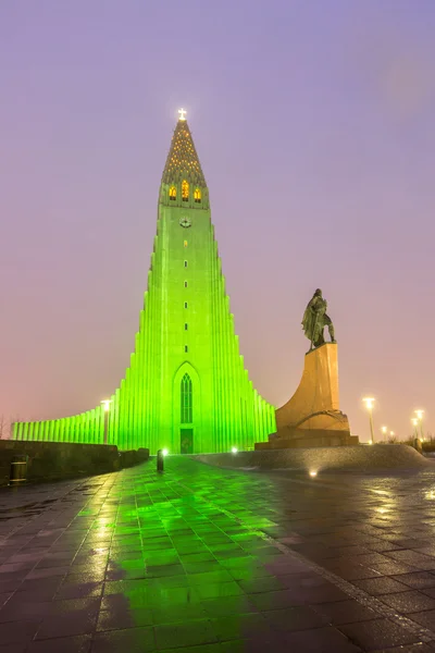 Katedrála Hallgrímskirkja na Islandu — Stock fotografie