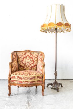 Kahverengi kanepe koltuk lamba