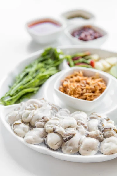 Fresh Oyster serve with assorted vegetable — Stock Photo, Image