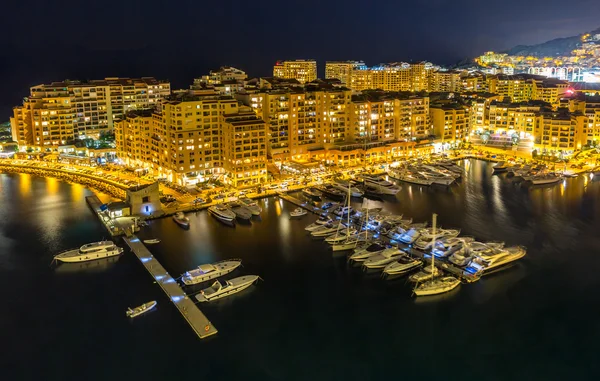 Порт Фонвье-Монако ночью — стоковое фото
