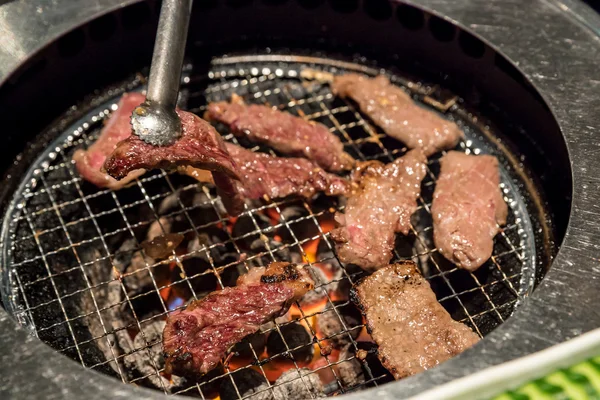 Carne yakiniku alla griglia — Foto Stock
