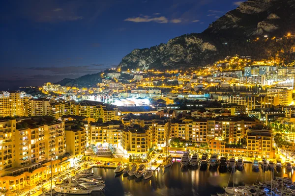 Fontvieille portu Monako w nocy — Zdjęcie stockowe