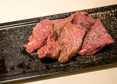 Wagyu A5 sığır eti yakiniku