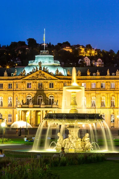 Stuttgart city center i Tyskland i skymningen — Stockfoto