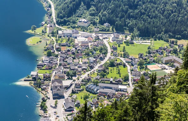 Vista aérea da aldeia de Hallstatt nos Alpes — Fotografia de Stock