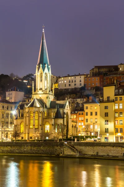 Lyon at Night met St Georges kerk — Stockfoto