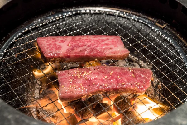 Жареное вагю Sirloin мясо якинику — стоковое фото