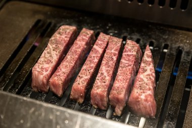 Wagyu A5 sığır eti yakiniku